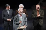 مده آ دوباره روی صحنه می رود 2