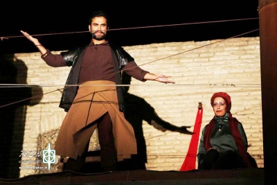 احمد سپاسدار  «مده‌آ» را در شیراز به صحنه برد