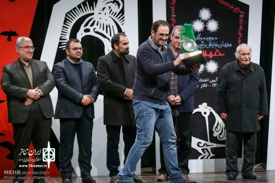 «شیدایی»  بر قله افتخار جشنواره خمسه

نمایش «شیدایی» به کارگردانی اصغر گروسی فاتح جشنواره خمسه