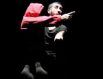 مهدی رنجبر معاون هنری و سینمایی  از اجرای مجدد هدیه مرموز در تالار حافظ خبر داد 2