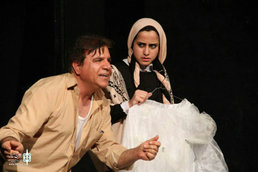 نمایش دو وجب از بهشت نوشته فرهاد ارشاد به روی صحنه رفت 4