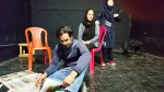 نمایش غبار به نویسندگی و کارگردانی مهران مقدر به روی صحنه می رود 2