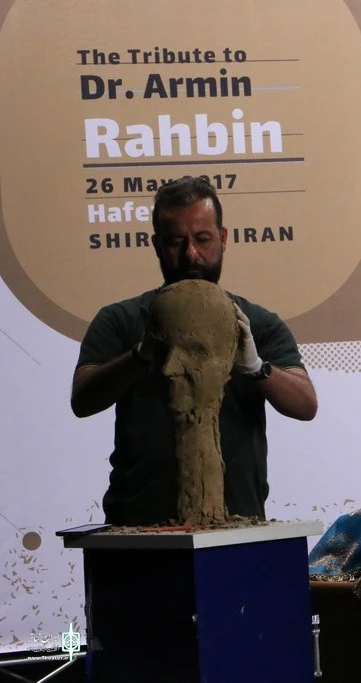 قیام هنرمندان تئاتر فارس به احترام  دکتر آرمین رهبین 8
