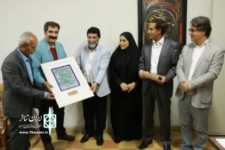 مدیر کل فارس از داوران جشنواره تئاتر تقدیر کرد
