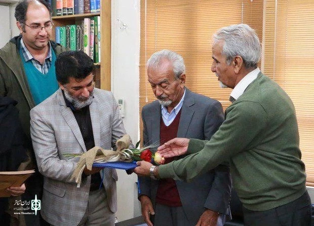 مدیر کل فارس از سوی هیات مدیره خانه تئاتر عضو افتخاری  خانه تئاتر شد. 2