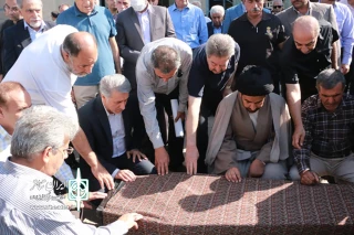 صابر سهرابی در مراسم پیکر بانو عین الشریعه:

جامعه تئاتر فارس قدر یکدیگر را در زمان حیات بیشتر بدانند