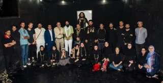 «یک هفته راه رفتن در بهشت»  در  شیراز به صحنه رفت