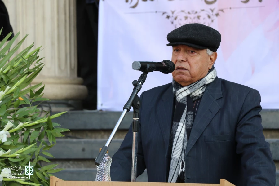 پیکر محمود عالیشوندی، مدیرکل اسبق فرهنگ و ارشاد اسلامی استان فارس بر دستان اهالی فرهنگ و هنر تشییع شد.