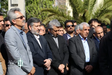 پیکر محمود عالیشوندی، مدیرکل اسبق فرهنگ و ارشاد اسلامی استان فارس بر دستان اهالی فرهنگ و هنر تشییع شد.