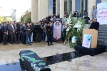 پیکر محمود عالیشوندی، مدیرکل اسبق فرهنگ و ارشاد اسلامی استان فارس بر دستان اهالی فرهنگ و هنر تشییع شد.