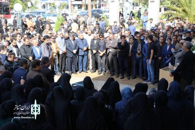 پیکر محمود عالیشوندی، مدیرکل اسبق فرهنگ و ارشاد اسلامی استان فارس بر دستان اهالی فرهنگ و هنر تشییع شد.
