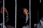 گالری عکس های نمایش « روزا زنده میشیم»