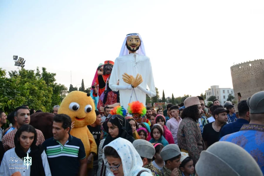 آیین افتتاحیه نخستین جشنواره ملی تئاتر شهروند شیراز برگزار شد/ گزارش تصویری