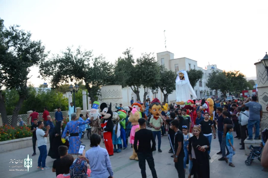آیین افتتاحیه نخستین جشنواره ملی تئاتر شهروند شیراز برگزار شد/ گزارش تصویری