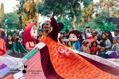 نخستین جشنواره تئاتر خیابانی شهروند کودک در شیراز آغاز به کار کرد