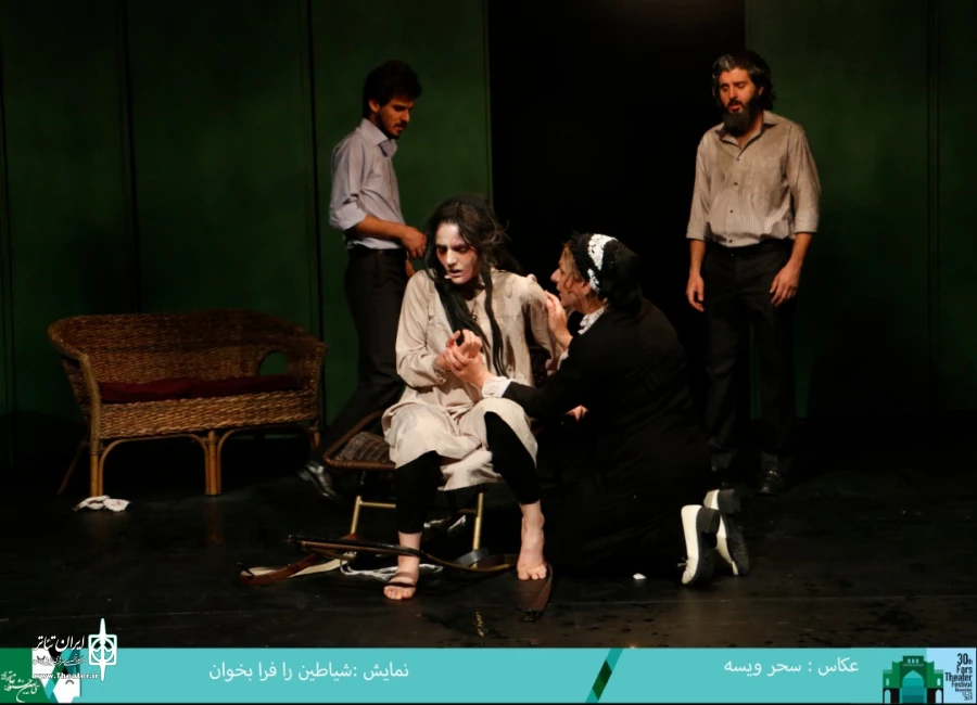 گزارش تصویری از بازدید مدیر کل فرهنگ و ارشاد اسلامی فارس از جشنواره تئاتر استانی فارس