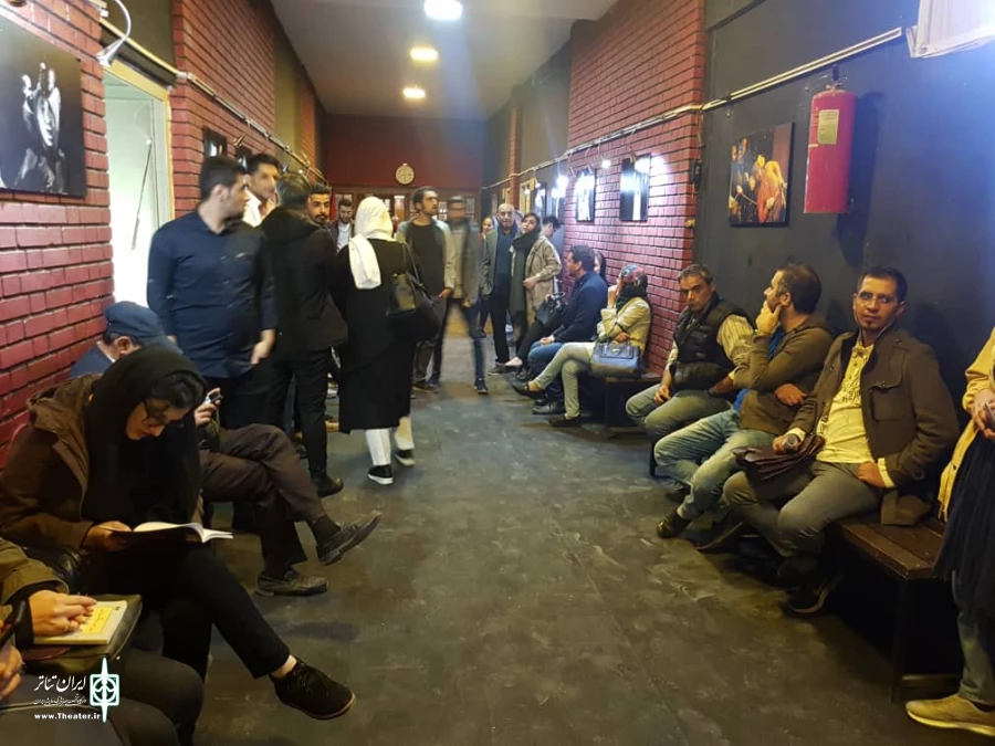 گزارش تصویری از بازدید مدیر کل فرهنگ و ارشاد اسلامی فارس از جشنواره تئاتر استانی فارس