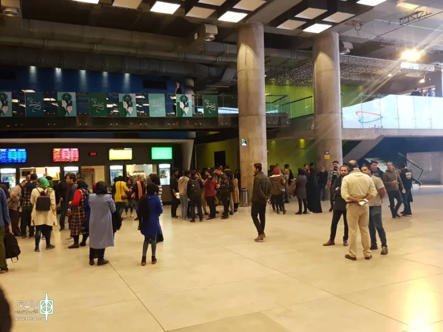 گزارش تصویری از بازدید مدیر کل فرهنگ و ارشاد اسلامی فارس از جشنواره تئاتر استانی فارس