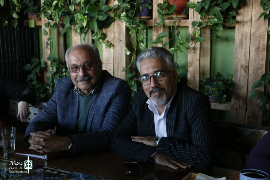 گزارش تصویری از بازدید مدیر کل فرهنگ و ارشاد اسلامی فارس از جشنواره تئاتر استانی فارس