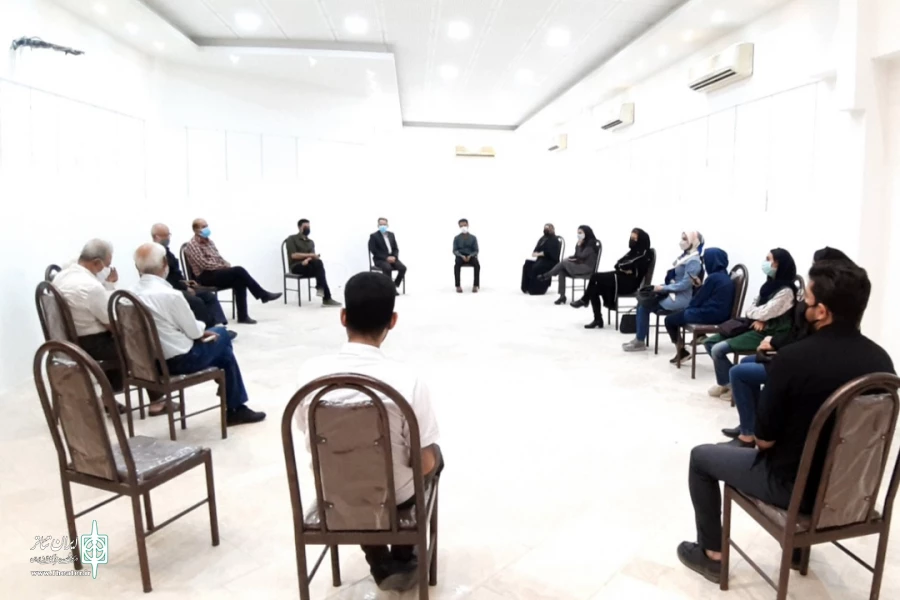 اولین نشست و دورهمی هنرمندان تئاتر شهرستان لار برگزار شد 2