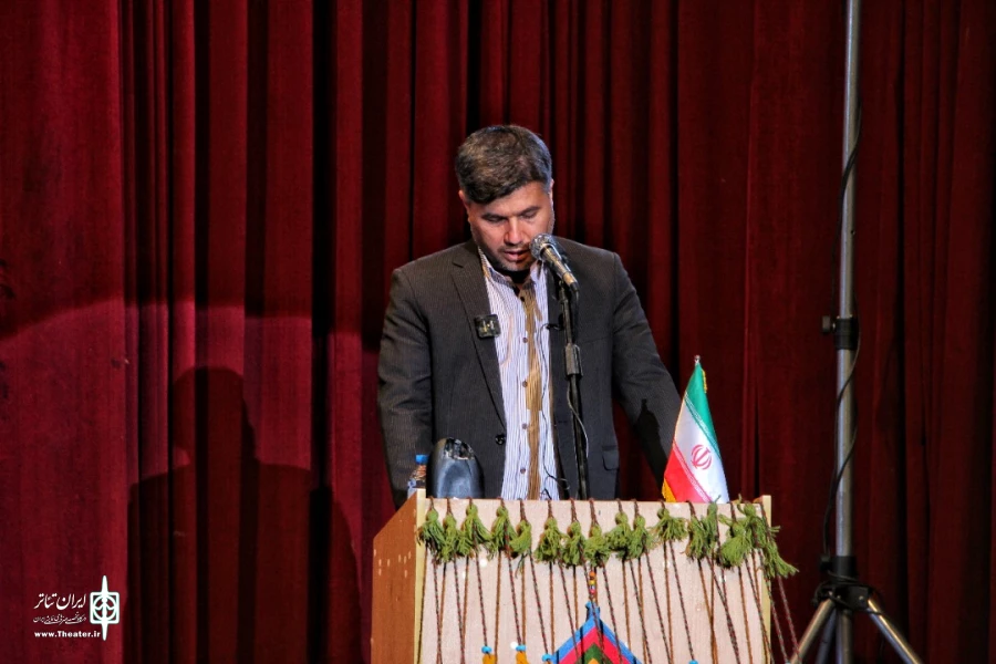 بگذارید تئاتر زنده بماند و به ارتقای فرهنگ جامعه کمک کند
 5