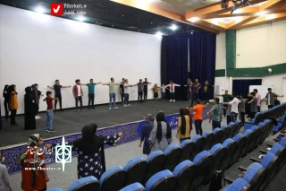 در ادامه برنامه های آموزشی موسسه هنرهای نمایشی فارس:

هنرجویان منطقه در کارگاه بازیگری خلاق