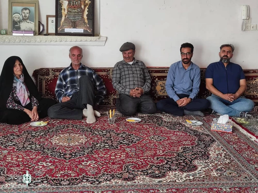 دیدار و تجلیل از خانواده شهید هنرمند در خرامه 2