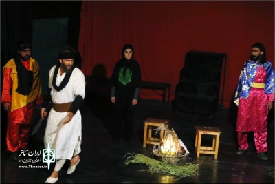 پایان نمایش به رقص ارغوانی آتش در تماشاخانه هودی شیراز