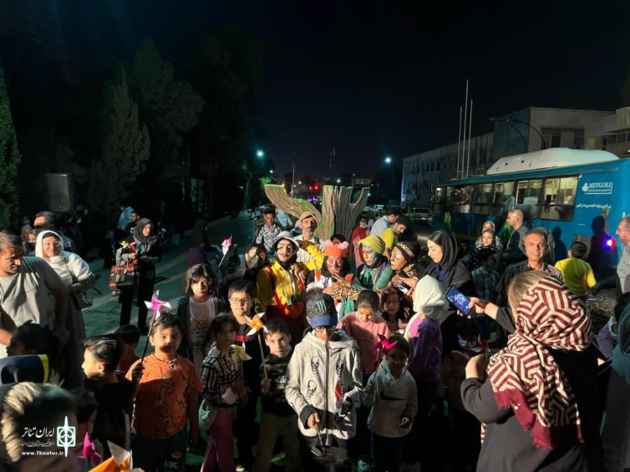 نمایش خیابانی زبل خان میزبان علاقه مندان بود 2
