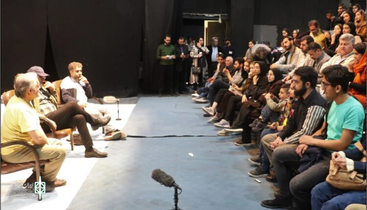 نشست تخصصی با حضور داوران جشنواره تئاتر فارس 2