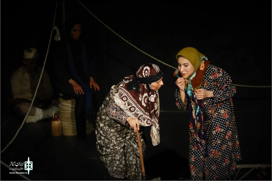 گزارش تصویری روز دوم  سی و سومین جشنواره تئاتر استانی فارس
عکس های