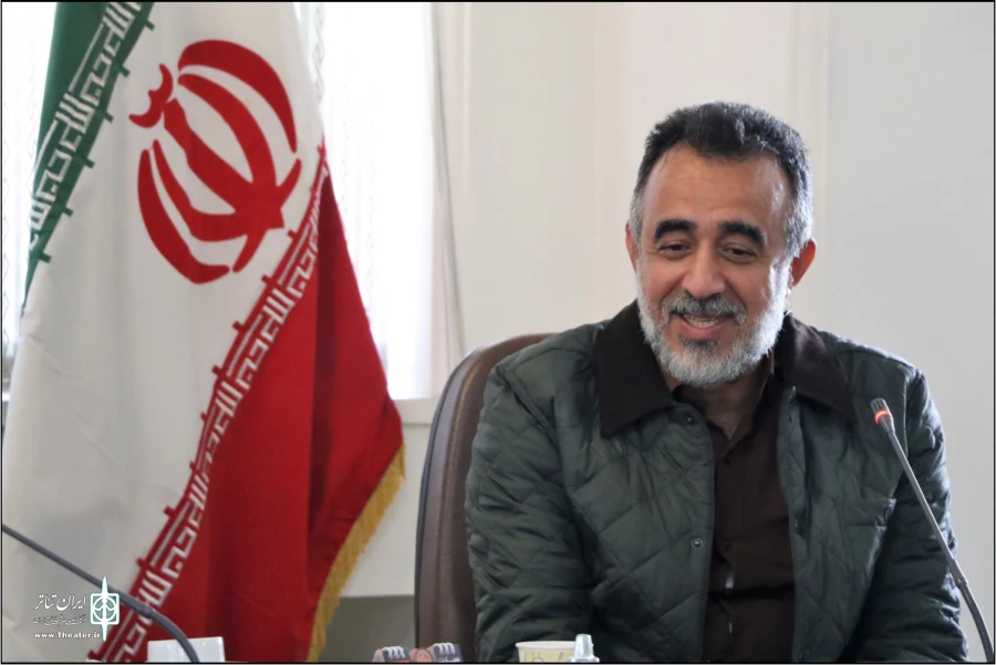 دیدار رییس مرکز هنرهای کشور و هیات همراه با هنرمندان تئاتر شیراز  18
