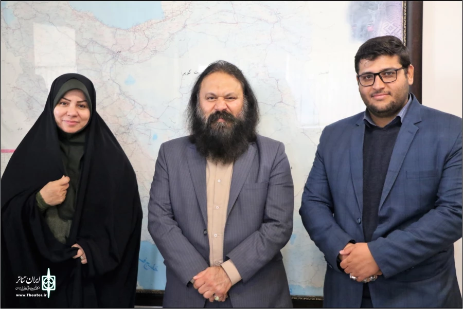 گزارش تصویری از بازدید مدیرکل مرکز هنرهای نمایشی فارس