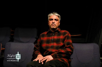 گفت‌وگو با کارگردان حاضر در بخش صحنه‌ای جشنواره تئاتر فجر

مسعود احمدی: ژانر ترسناک کار کردن، حرکت روی لبه تیغ بود