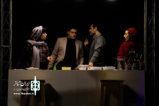 «خسوف» در لارستان به روی صحنه رفت