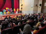 نمایش شلوغ پلوغ در آباده به روی صحنه رفت 3