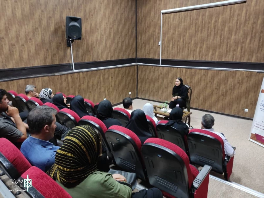 تئاتر خلاق کودک شاد در شهرستان خرامه یکساله شد 5