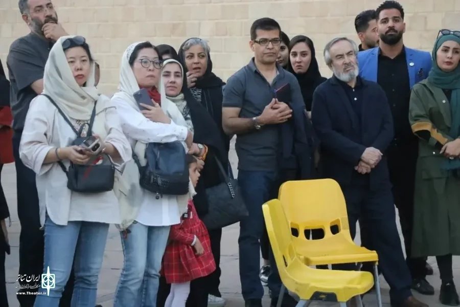 نخستین روز جشنواره تئاتر فارس میزبان نمایش “بهمن” شد
نمایش «بهمن» به کارگردانی سارا خیری در قالب بخش خیابانی و نمایش «پدرها پسرهایشان را دوست دارند» در بخش خیابانی جشنواره تئاتر فارس شد.
این آثار در ارگ کریمخانی ، حافظیه و بوستان آزادی میزبان علاقه مندا