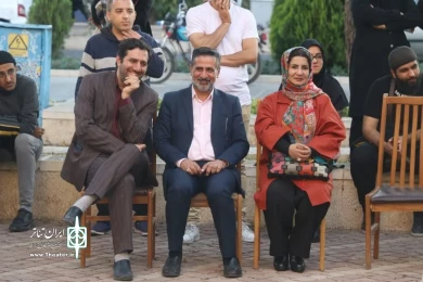 نخستین روز جشنواره تئاتر فارس میزبان نمایش “بهمن” شد
نمایش «بهمن» به کارگردانی سارا خیری در قالب بخش خیابانی و نمایش «پدرها پسرهایشان را دوست دارند» در بخش خیابانی جشنواره تئاتر فارس شد.
این آثار در ارگ کریمخانی ، حافظیه و بوستان آزادی میزبان علاقه مندا