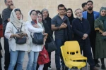 نخستین روز جشنواره تئاتر فارس میزبان نمایش “بهمن” شد
نمایش «بهمن» به کارگردانی سارا خیری در قالب بخش خیابانی و نمایش «پدرها پسرهایشان را دوست دارند» در بخش خیابانی جشنواره تئاتر فارس شد.
این آثار در ارگ کریمخانی ، حافظیه و بوستان آزادی میزبان علاقه مندا