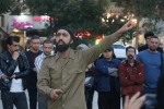 نخستین روز جشنواره تئاتر فارس میزبان نمایش “بهمن” شد
نمایش «بهمن» به کارگردانی سارا خیری در قالب بخش خیابانی و نمایش «پدرها پسرهایشان را دوست دارند» در بخش خیابانی جشنواره تئاتر فارس شد.
این آثار در ارگ کریمخانی ، حافظیه و بوستان آزادی میزبان علاقه مندا