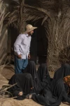 نمایش «گیسو»درقیروکارزین به روی صحنه رفت  5