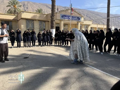 نمایش خیابانی «بیف استراگانوف» در شهرستان فیروزآباد اجرا شد