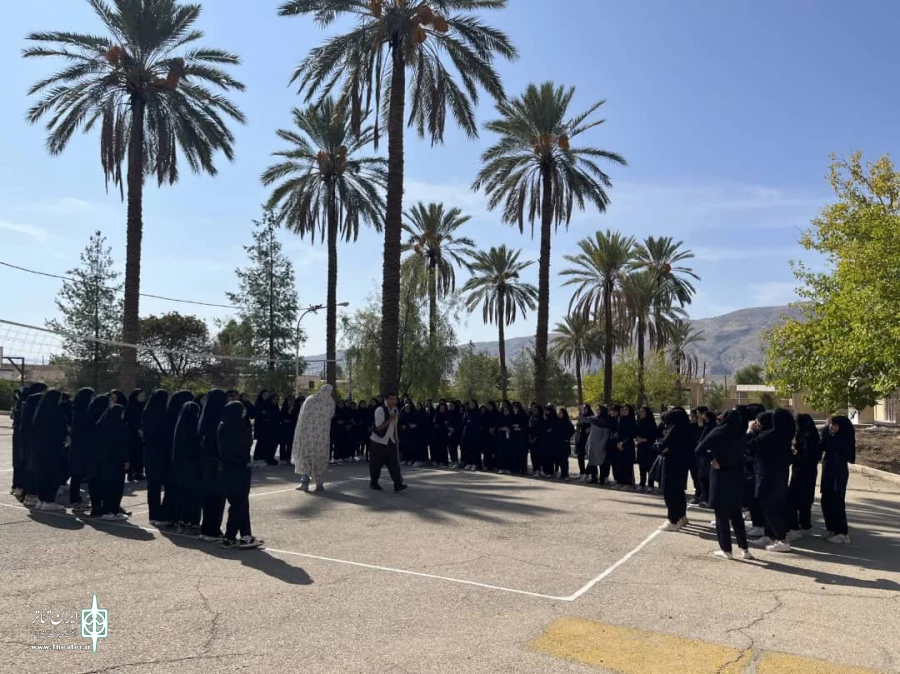 نمایش خیابانی (بیف استراگانوف) در شهرستان فیروزآباد اجرا شد 3