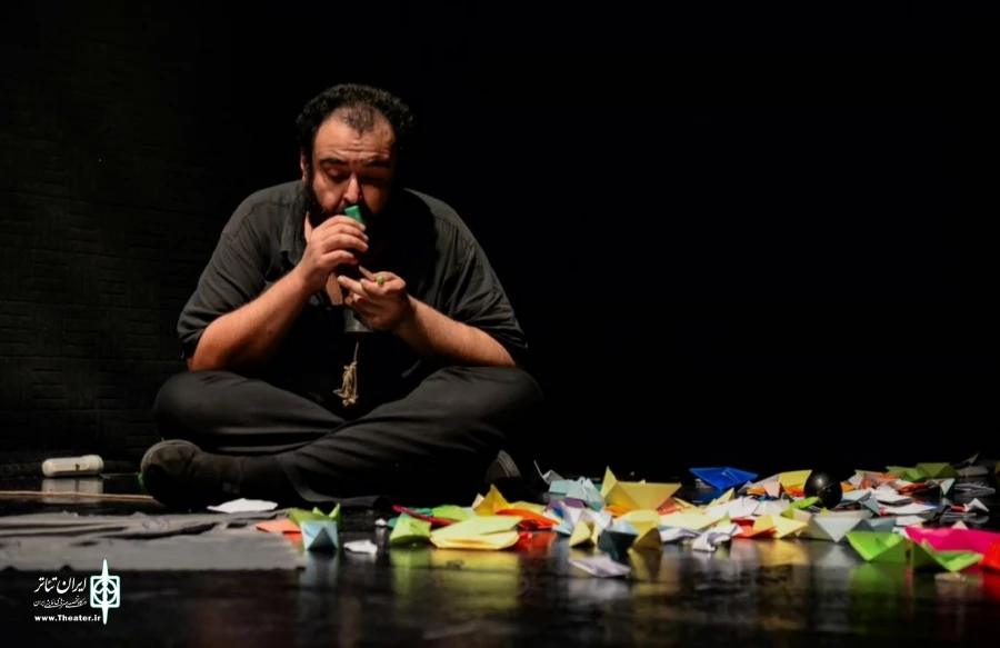 نمایش «انتهای دو دنیا»  در شیراز به روی صحنه رفت 3