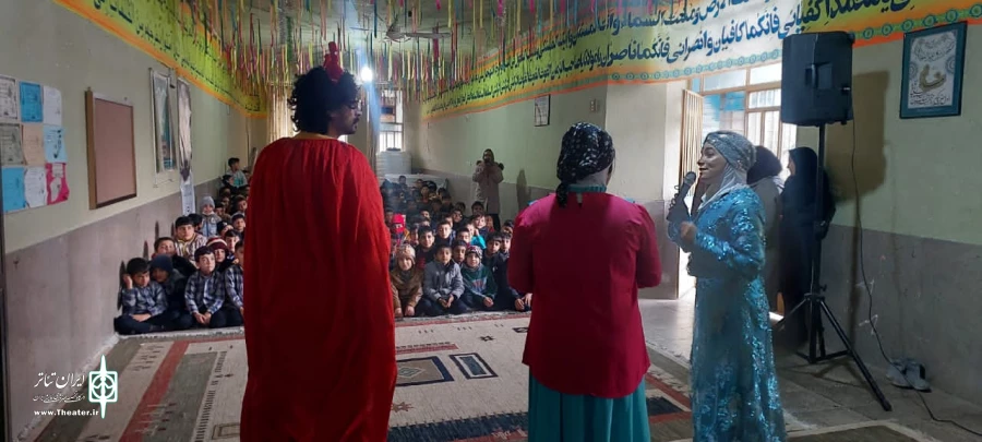 نمایش میدانی کودکانه «فی فی و شیطونک» در مدارس شیراز
  3